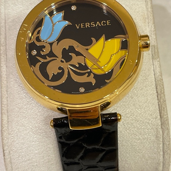 Authentic Versace Lady Watch Gold Plated With Diamonds & Leather - Picture 3 of 11